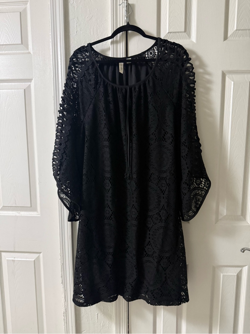 Tacera Black Crochet Lace Long Sleeve Shift Dress